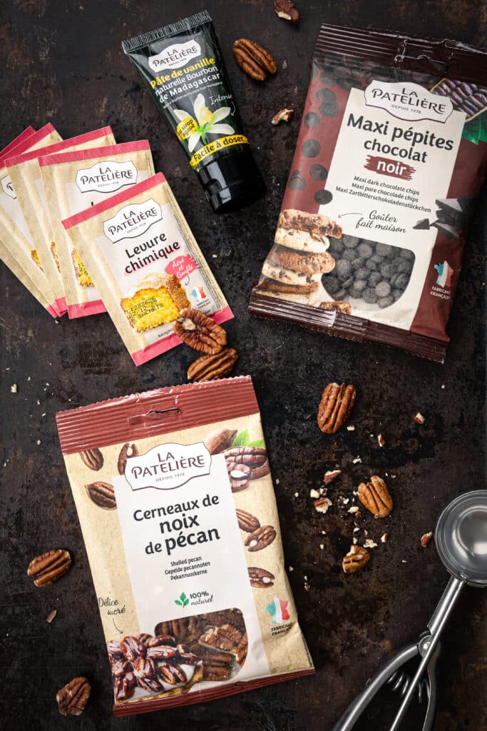 photo ingredients recette cookies chocolat noir et noix de pécan